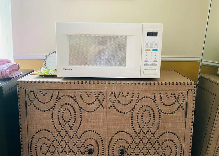 B4 A Private In Downtown With Desk And Wi-fi Near Everything