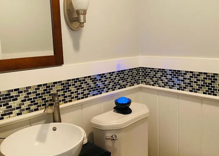 B4 A Private In Downtown With Desk And Wi-fi Near Everything Habitación en casa particular *